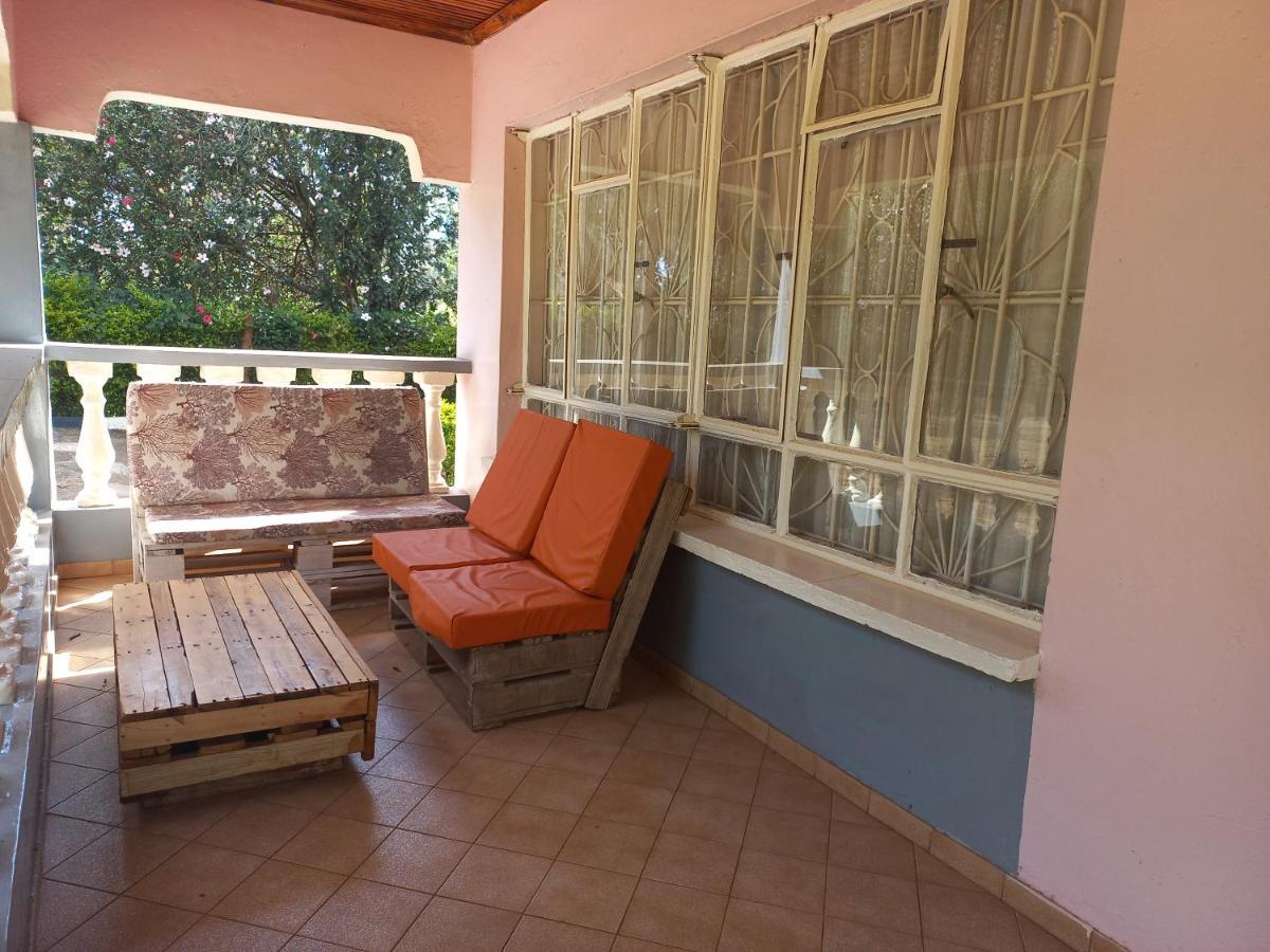 Kuniville Guest House Nyeri Buitenkant foto