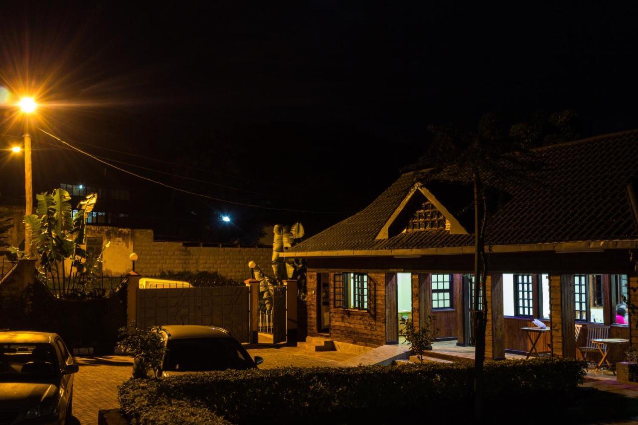 Kuniville Guest House Nyeri Buitenkant foto